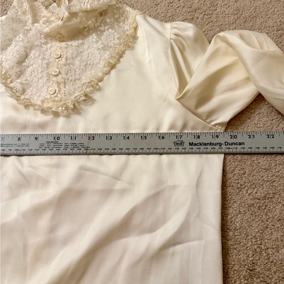 Vintage 80s Satin Lace-Trimmed Women's Blouse - Picture 8 of 10